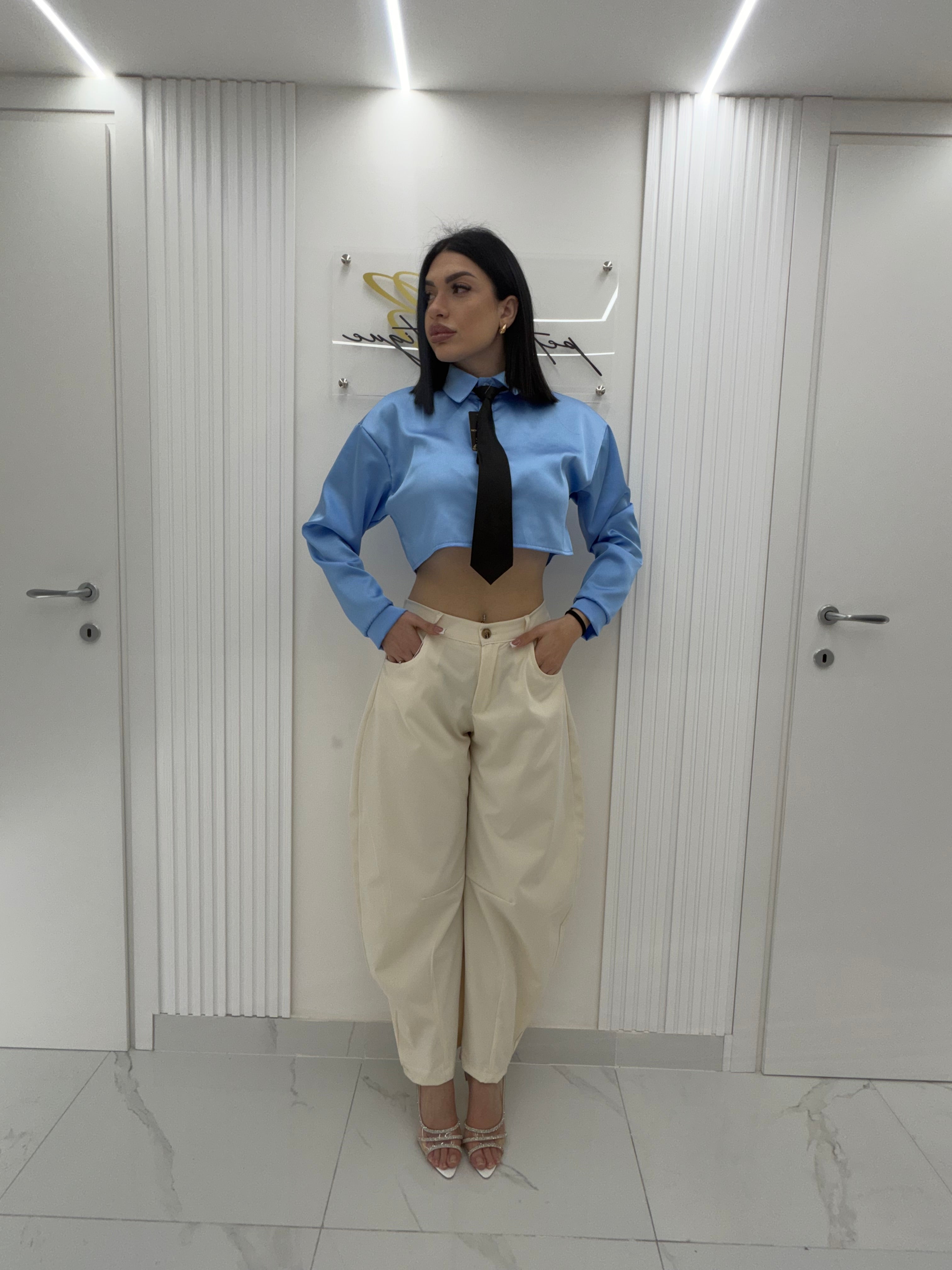 CAMICIA CROP CON CRAVATTA