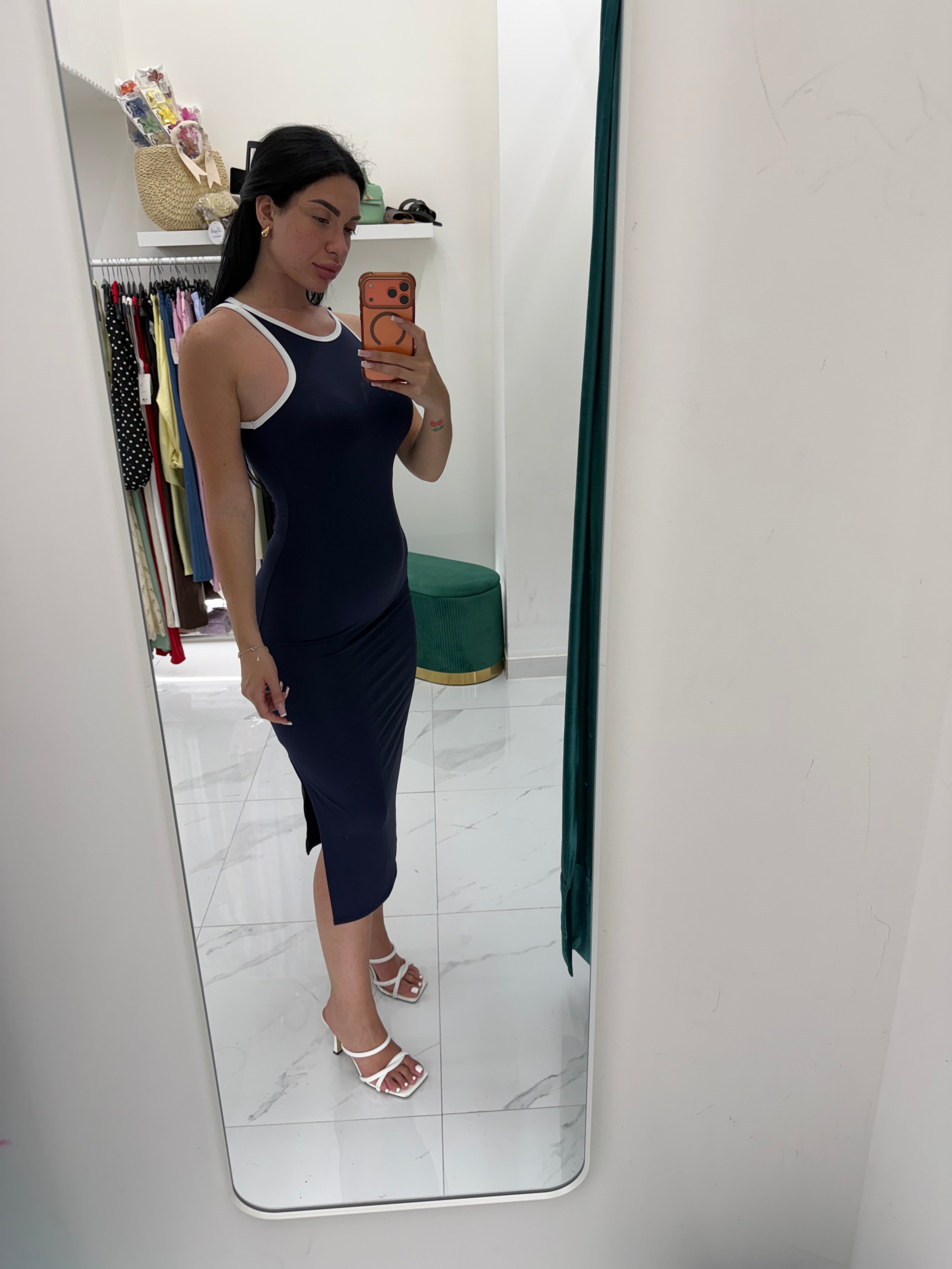 Dress Essential