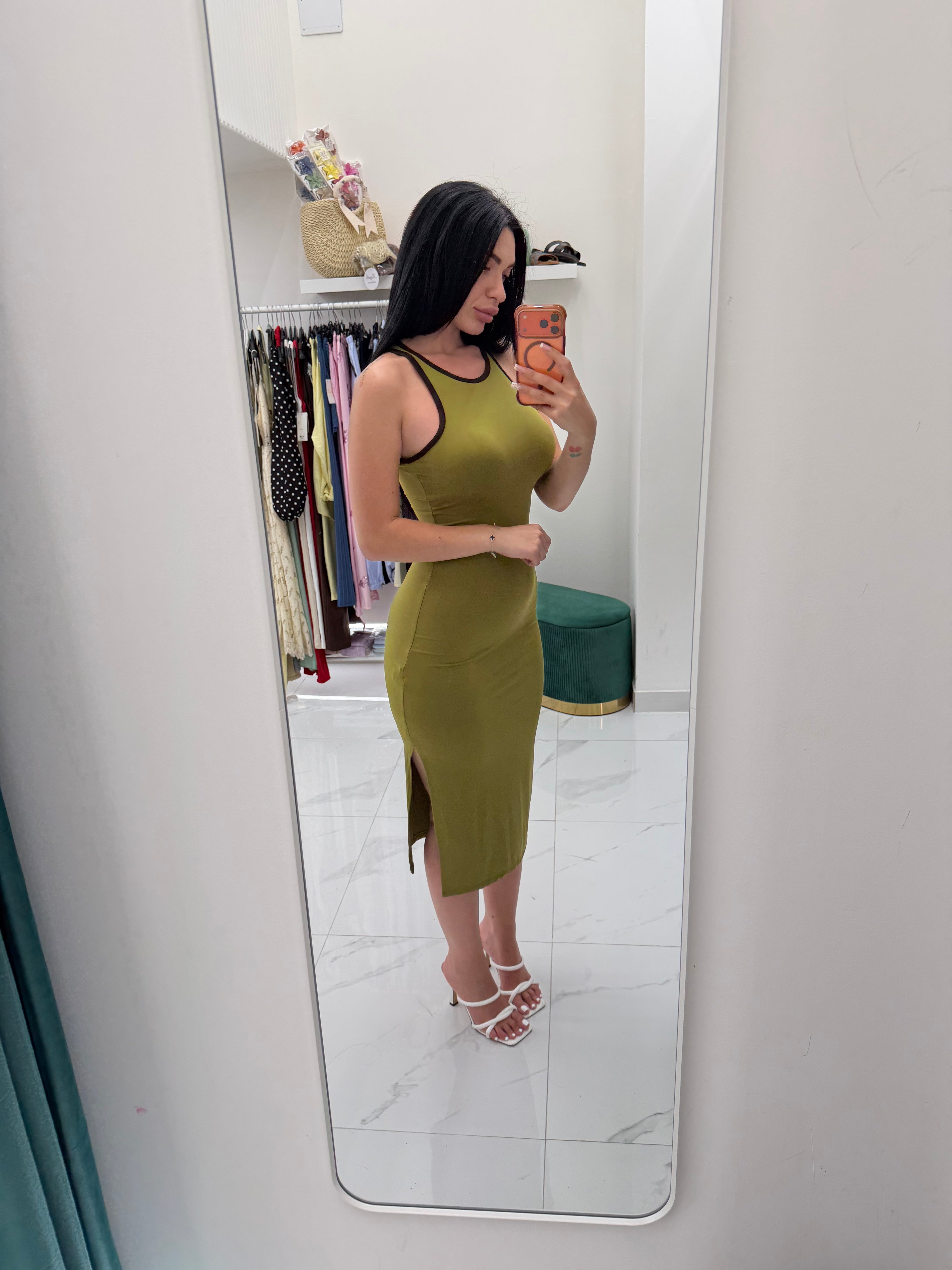 Dress Essential